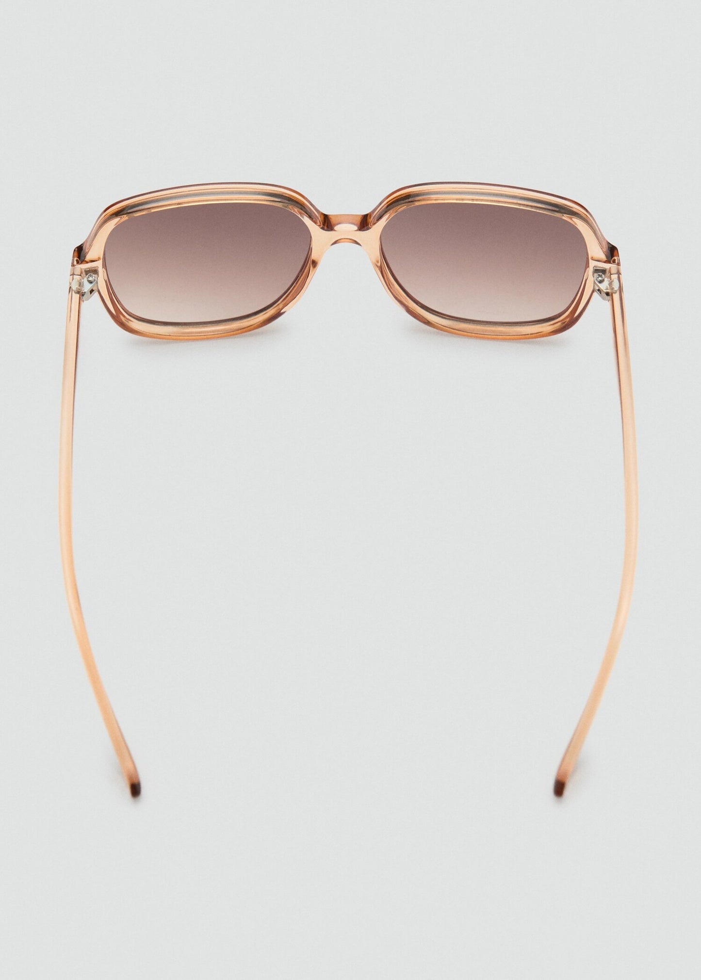 Occhiali da sole quadrati classici alla moda retrò